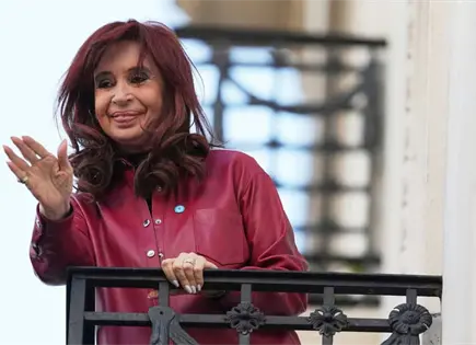 Cristina Fern&aacute;ndez disfruta de salidas a terraza en prisi&oacute;n domiciliaria