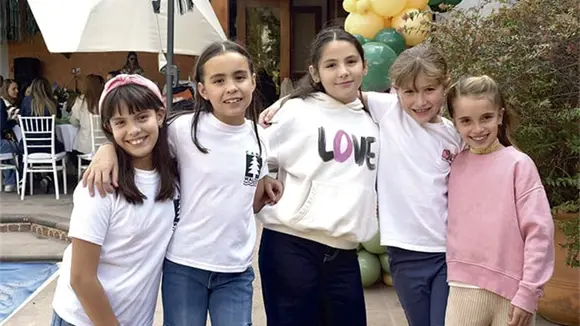 MACARENA &iexcl;ENORME!